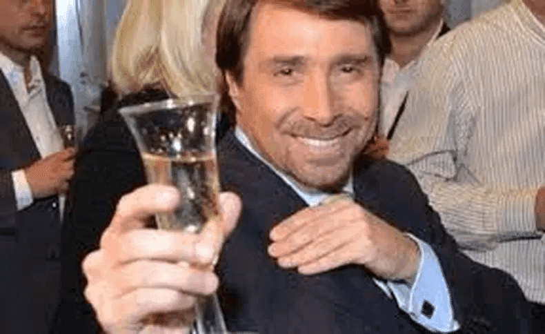 Javier Milei Cerveza Brindis
