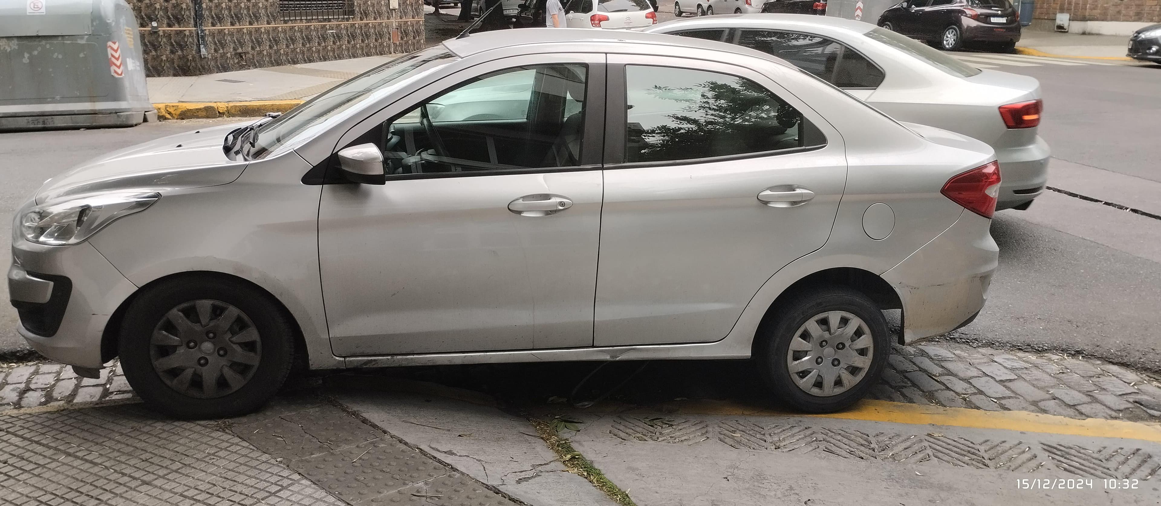 Cómo vas a estacionar así hdp